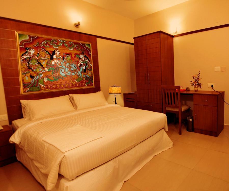 Srivar Hotels Guruvayur Exterior photo