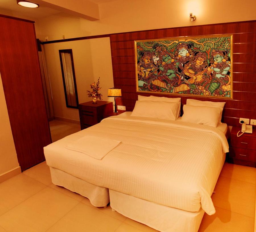 Srivar Hotels Guruvayur Exterior photo