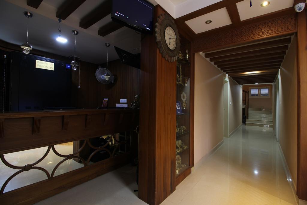 Srivar Hotels Guruvayur Exterior photo