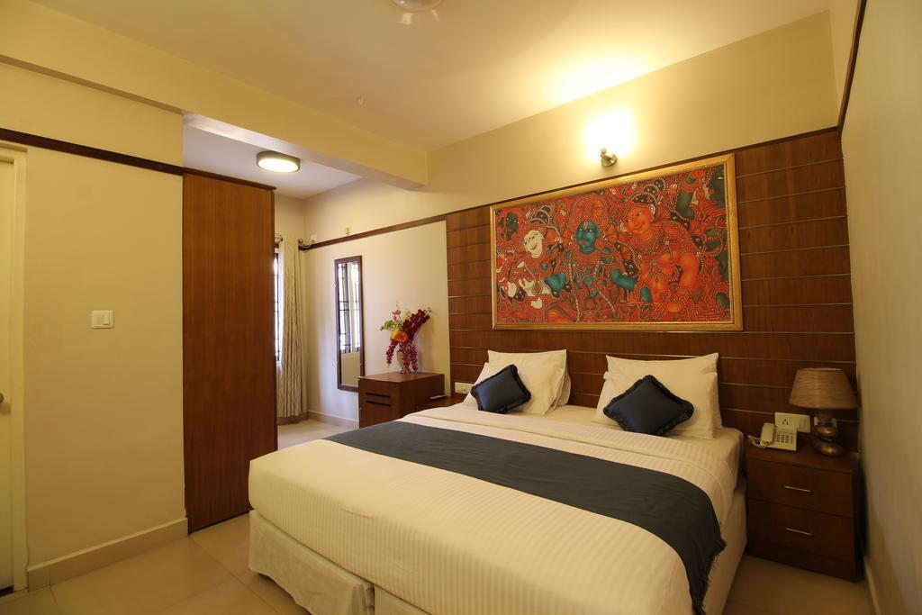 Srivar Hotels Guruvayur Exterior photo